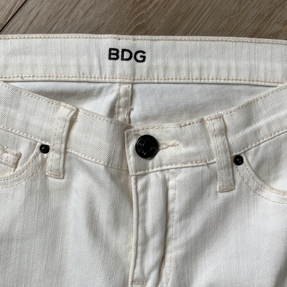 BDG Skinny Mid Rise Cigarette Stretch Jean - Picture 5 of 10